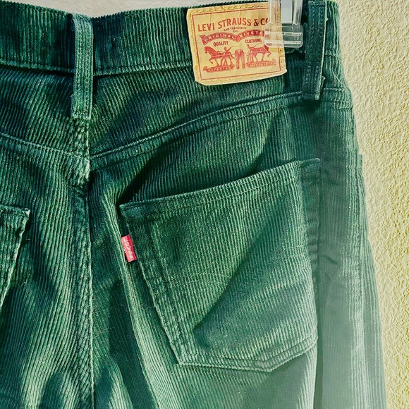 Levi’s ‘94 Baggy Corduroy Pants — Size 26 - Picture 7 of 9